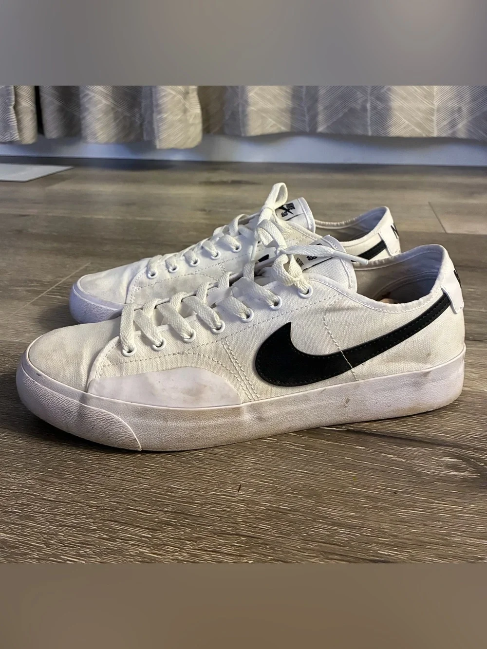 Nike SB Blazer Court White Shoes